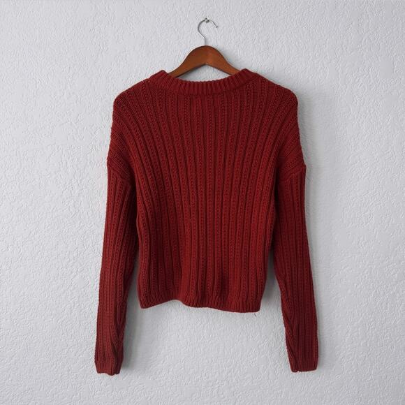 Universal Thread Red Knit Long Sleeve Sweater Size Medium - Picture 2 of 6